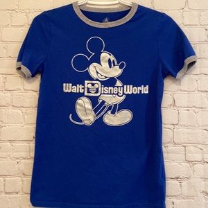 Walt Disney World Mickey Mouse T-Shirt.  Size XL (14) Youth
